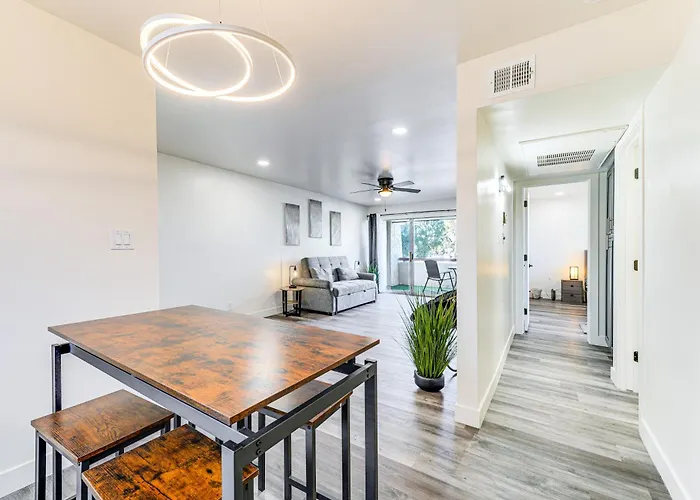 Cozy Couple's Condo! Walk To Old Town * Scottsdale